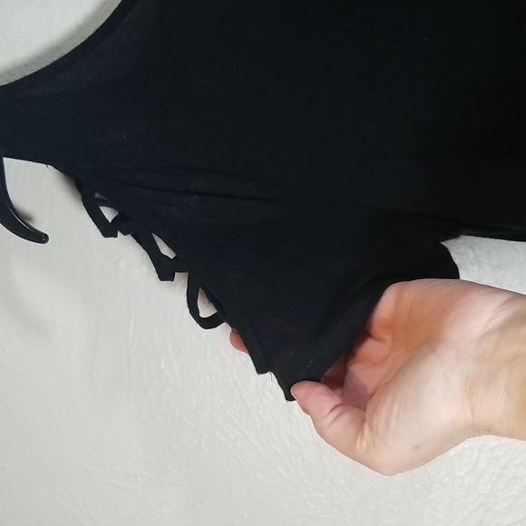 Jennifer Lopez Black Top Size M. Sleeves off the Shoulder with Braided top. - Picture 6 of 7